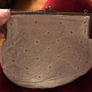 Vintage beaded clutch purse in great condition.